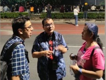 Zainal Arifin Mochtar, Denny Indrayana dan Bivitri Susanti ajak semua kawal konstitusi tegak berdiri.jpg